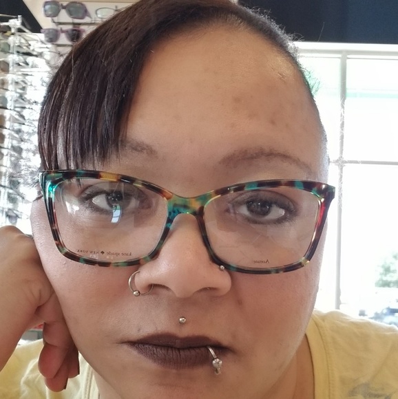 Meet your Posher, Dorthee - Picture 1 of 1